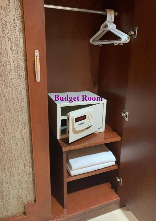 Le Tanjong House Hotel Patong Luaran gambar
