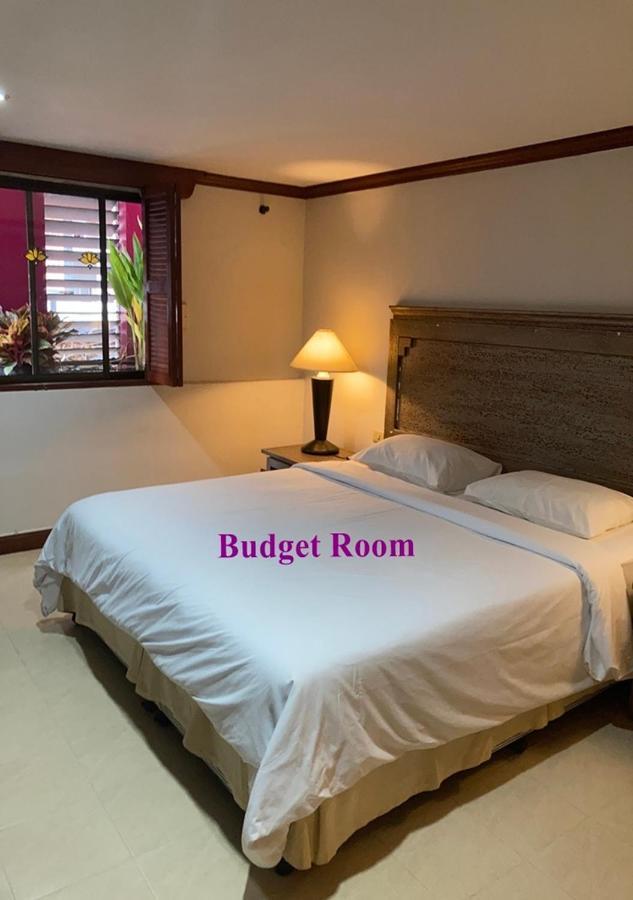 Le Tanjong House Hotel Patong Luaran gambar